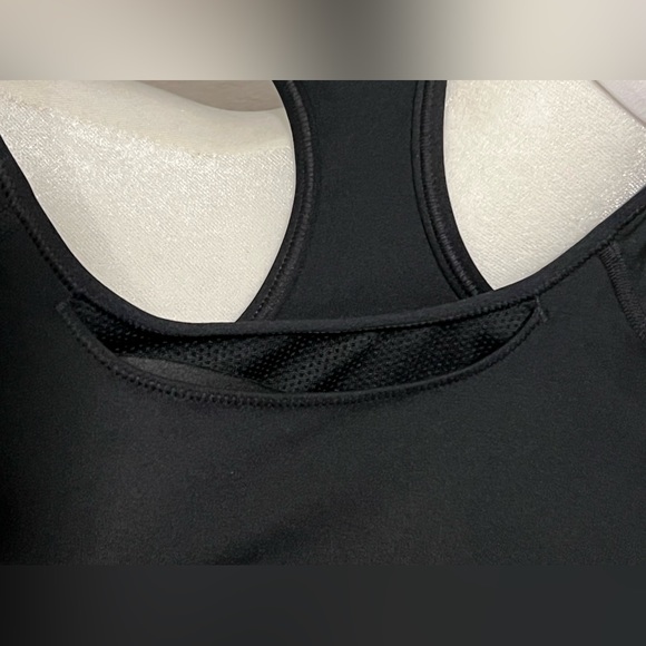 Nike Sports Bra Size S NWOT - Picture 9 of 11